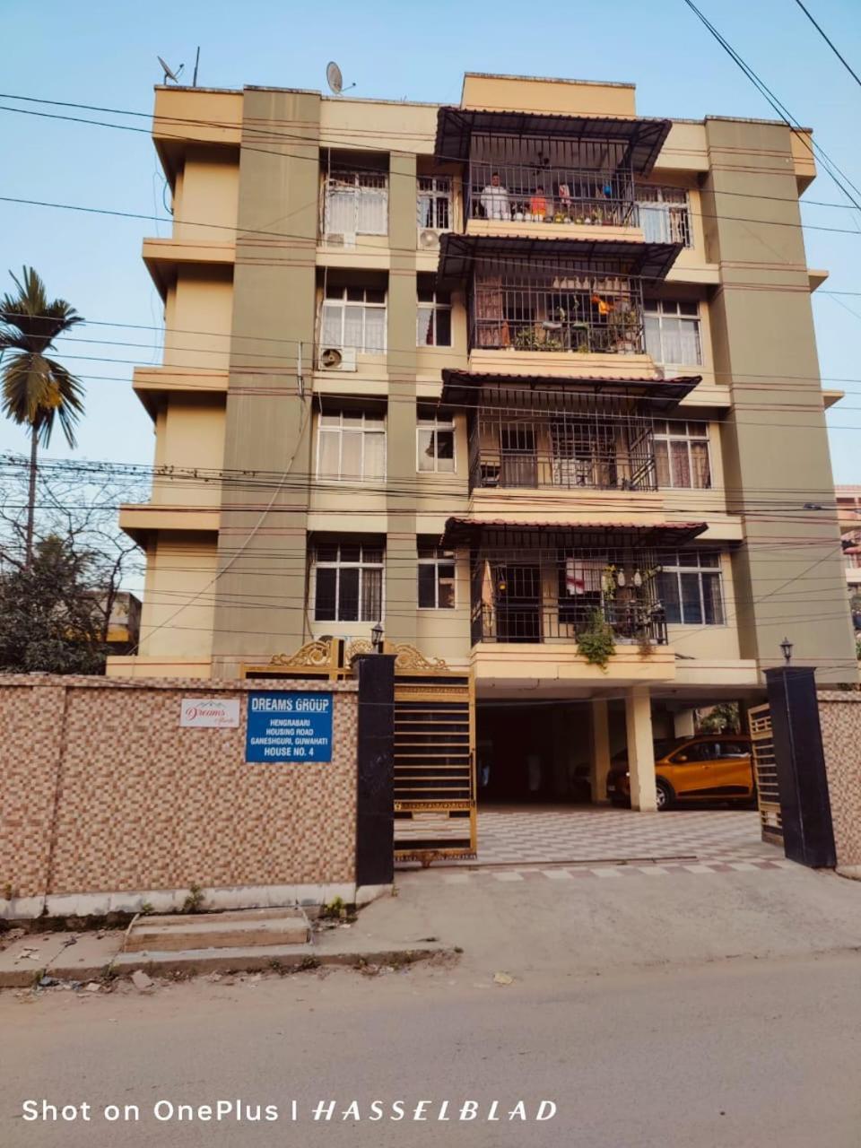 Dreams Abode Studio Apartment Guwahati Buitenkant foto